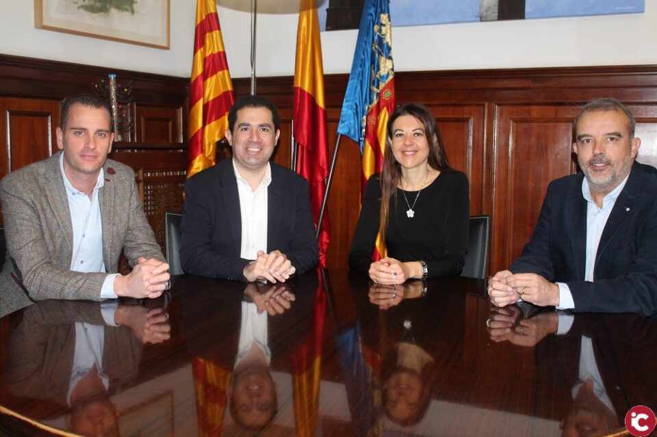 El ple de l'Ajuntament d'Alcoi aprova per unanimitat el protocol perquè la ciutat siga entitat col·laboradora de Districte Digital