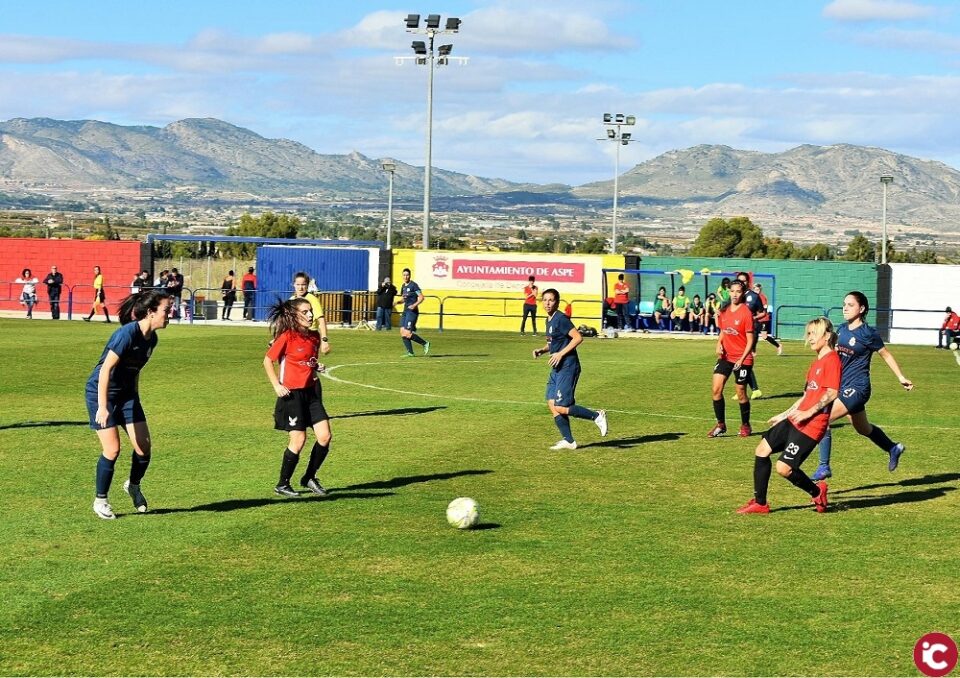 El Atlético de Aspe de fútbol femenino presenta a sus equipos