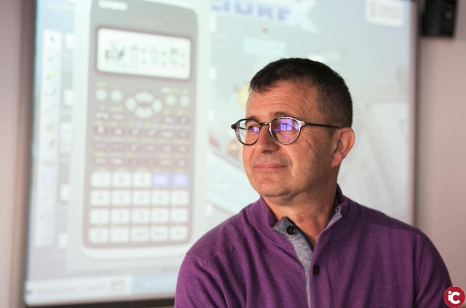 Un profesor de Alicante gana el premio a mejor docente de Secundaria y Bachillerato de España