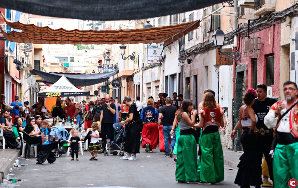 Los locales de ocio de Elda podrán ampliar su horario en una hora durante el fin de semana de la Media Fiesta