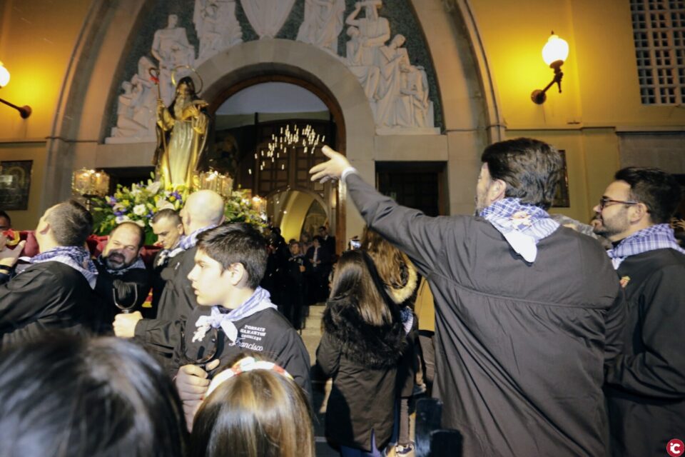 El alcalde de Alicante acompaña al Patrón en la Procesión de San Antón