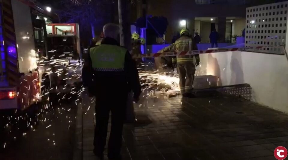 Policía Local de Alicante y Bomberos del SPEIS intervienen en diez emergencias por el viento