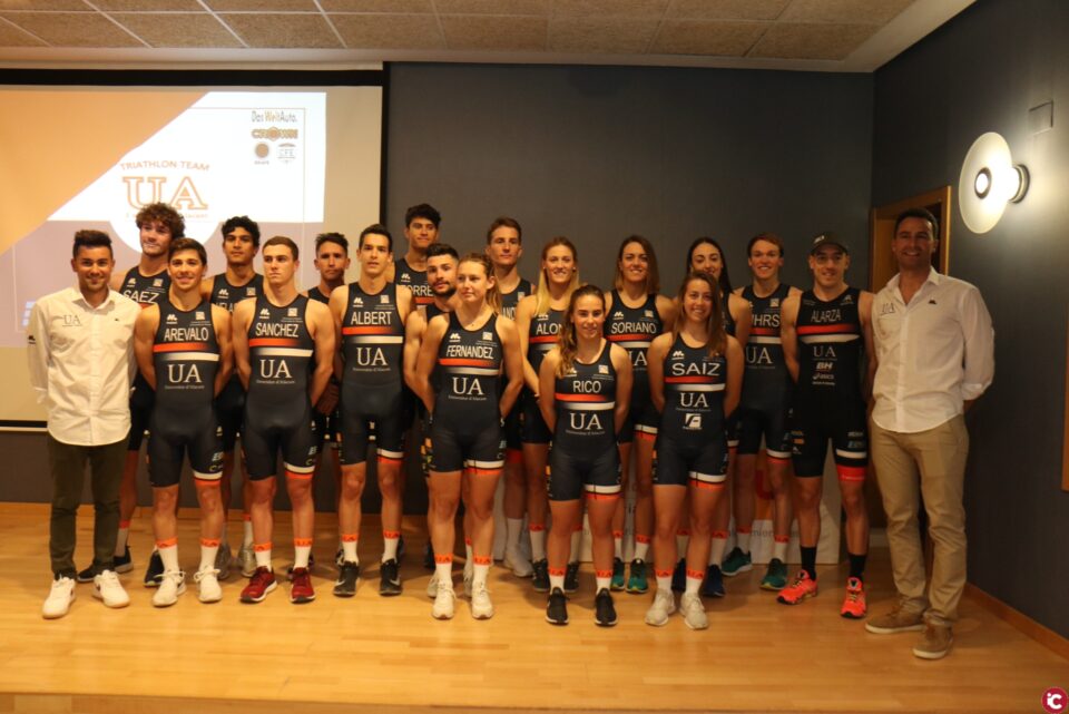 El equipo universitario de la triple disciplina atlética fue presentado el viernes en la Villa Universitaria