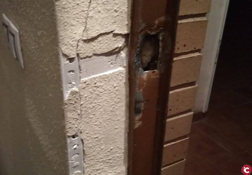 La Policía Local detiene a tres hombres por un presunto delito de robo con fuerza