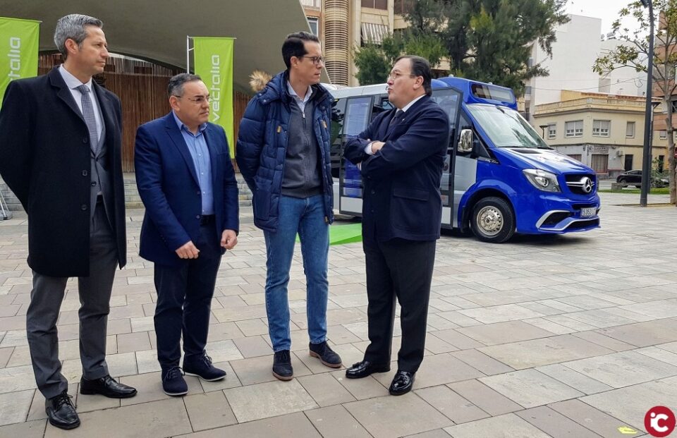 El Ayuntamiento de Elda y Vectalia renuevan la flota de autobuses urbanos con dos vehículos de última generación