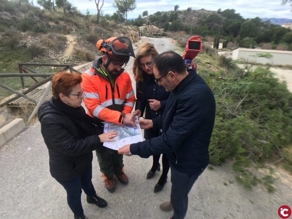 Petrer actúa en las áreas recreativas de Finca Ferrusa y Campamento de Caprala para evitar incendios forestales