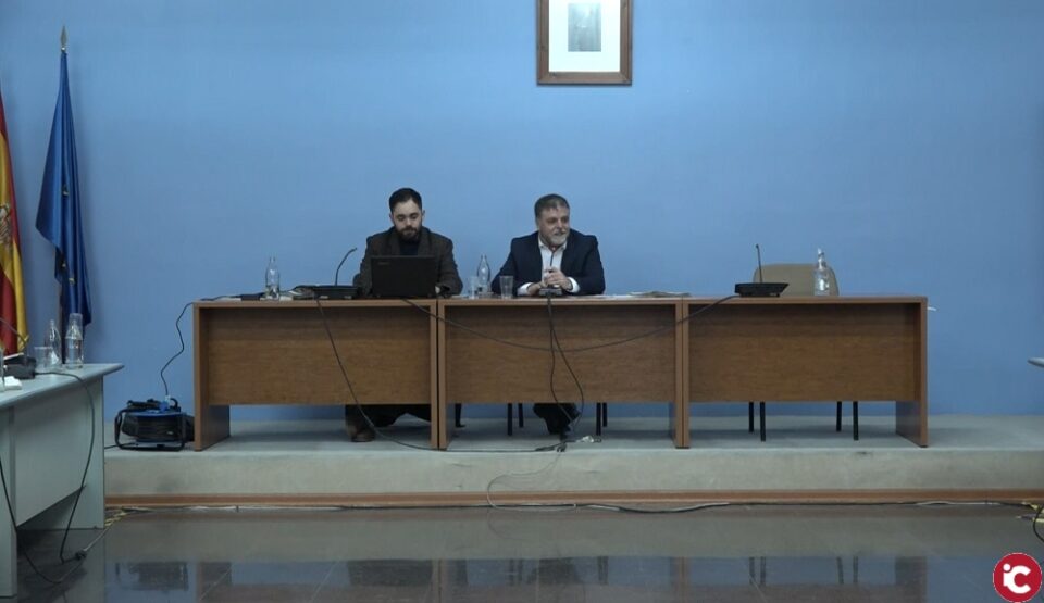 Ciudadanos y Partido Popular llevan a pleno "una moción para velar por los derechos de educación"