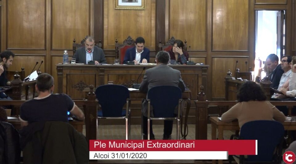 Plenari Extraordinari de l'Ajuntament d'Alcoi amb la finalitat d'analitzar totes les qüestions que van suscitar les precipitacions de pluja i neu de la setmana passada a la ciutat