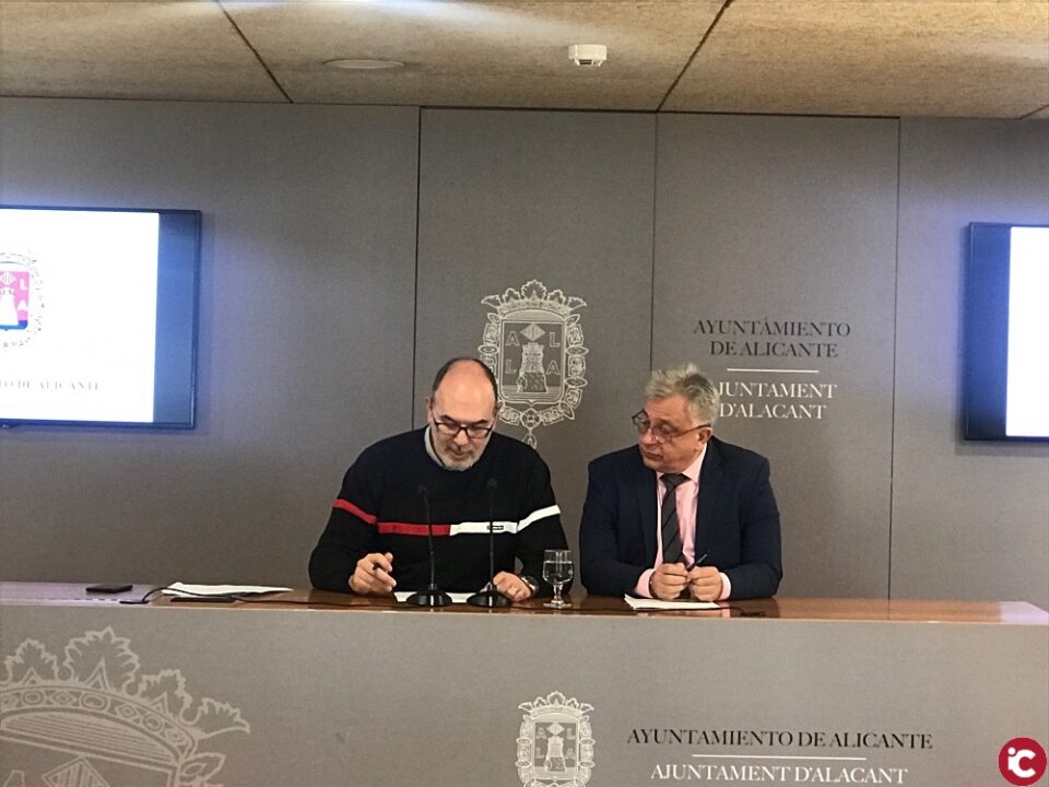 El Ayuntamiento rinde homenaje al presidente de la Asociación de Vecinos 'Diego Moya Martínez' dando su nombre a la Plaza en Lo Xeperut