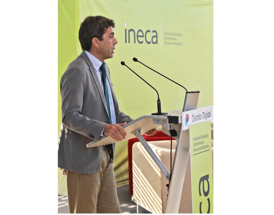 El presidente de la Diputación inaugura en el Distrito Digital de Alicante la presentación del estudio sobre las fortalezas del territorio