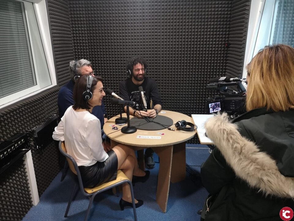 Con motivo del Día de la Radio visitamos RadioUA