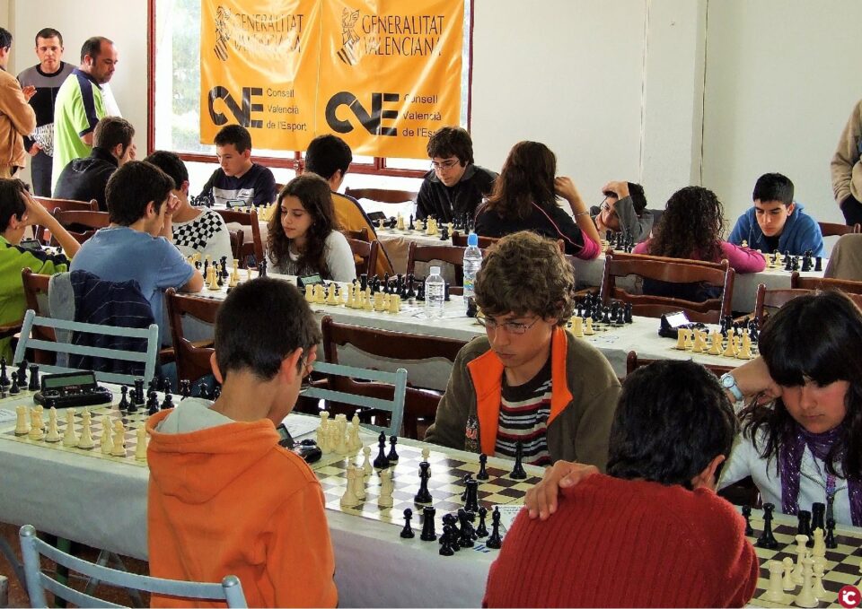 Aspe acoge la final provincial escolar de ajedrez