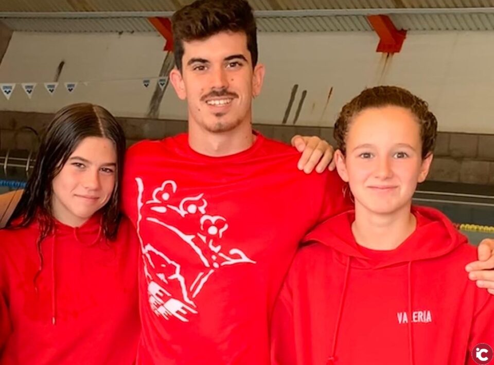 Las nadadoras eldenses Andrea Monzó y Valeria Amat