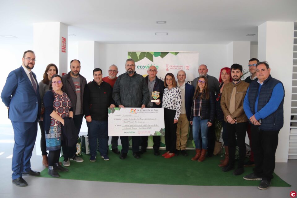 El colectivo festero de San Vicente gana el concurso autonómico de reciclaje La recoquista del vidrio 2019