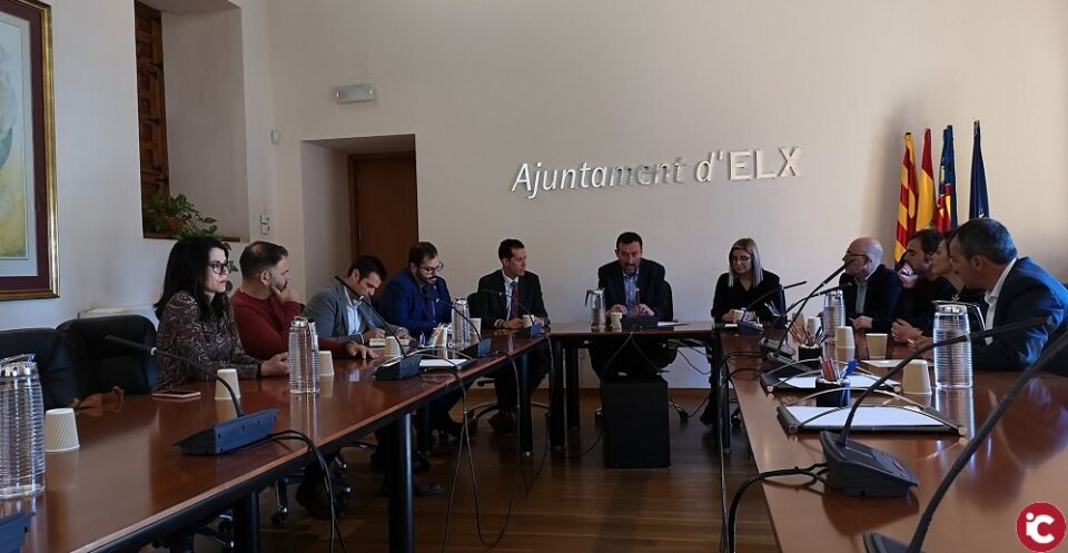 Los alcaldes y alcaldesas de las ciudades de Villena