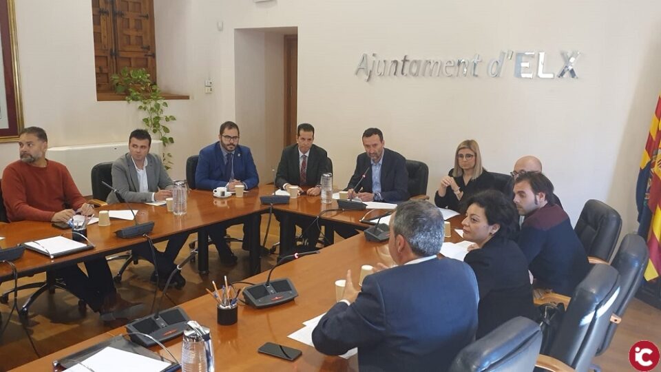La alcaldesa de Petrer se suma a la Declaración Institucional para la realización de la Feria del Calzado en IFA
