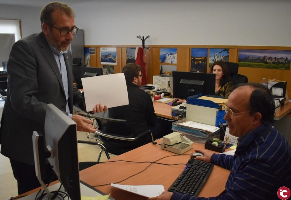 José Vicente Cabezuelo presenta su candidatura a rector