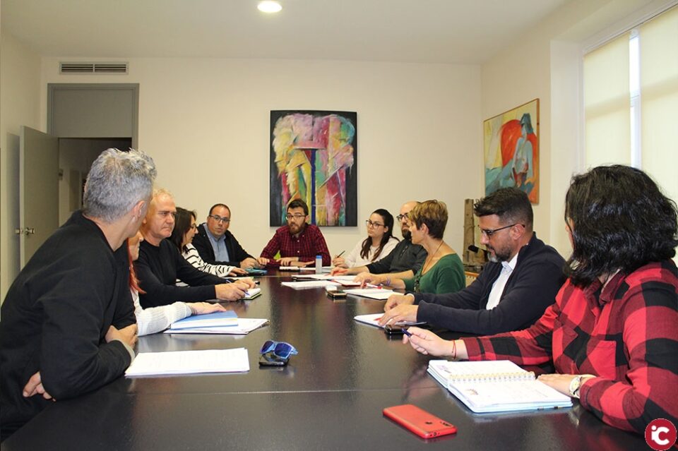 El gobierno local ha acordado aplazar todos los actos organizados por el Ayuntamiento de Novelda durante el mes de marzo que impliquen la aglomeración de personas