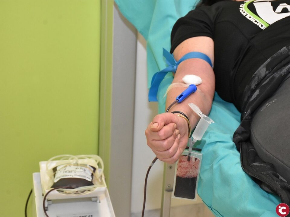 70 personas participan en la maratón de donación de sangre de Xixona