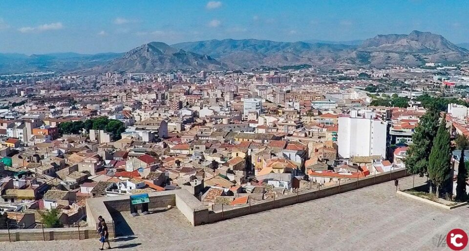 El Ayuntamiento de Petrer suspende el cambio de aparcamiento quincenal y semestral