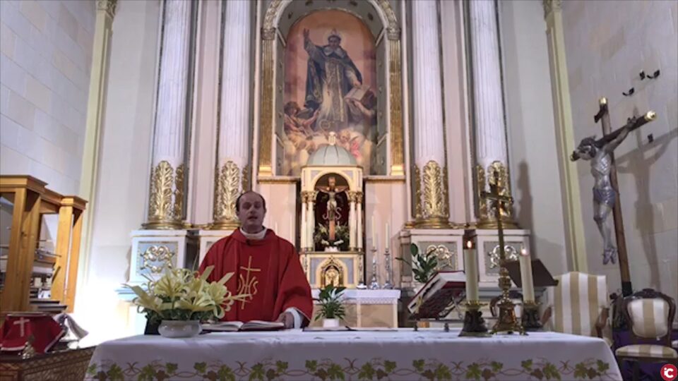 Atípica misa de Domingo de Ramos en la Iglesa San Vicente Ferrer