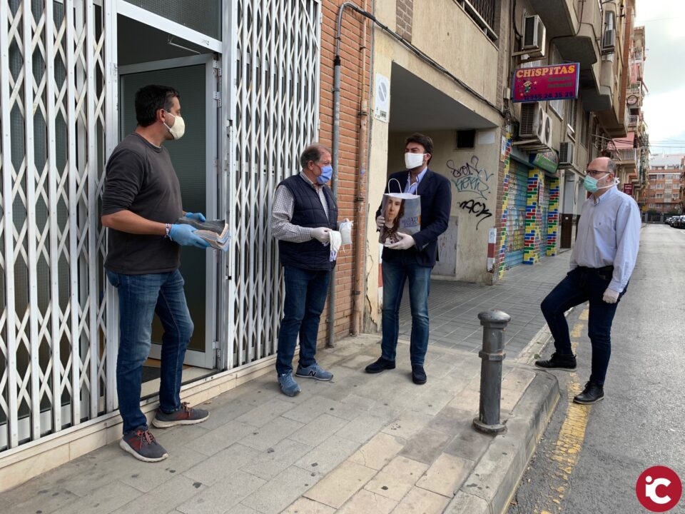 Mascarillas Solidarias también está distribuyendo telas para implicar a mas personas en la confección de esta protección