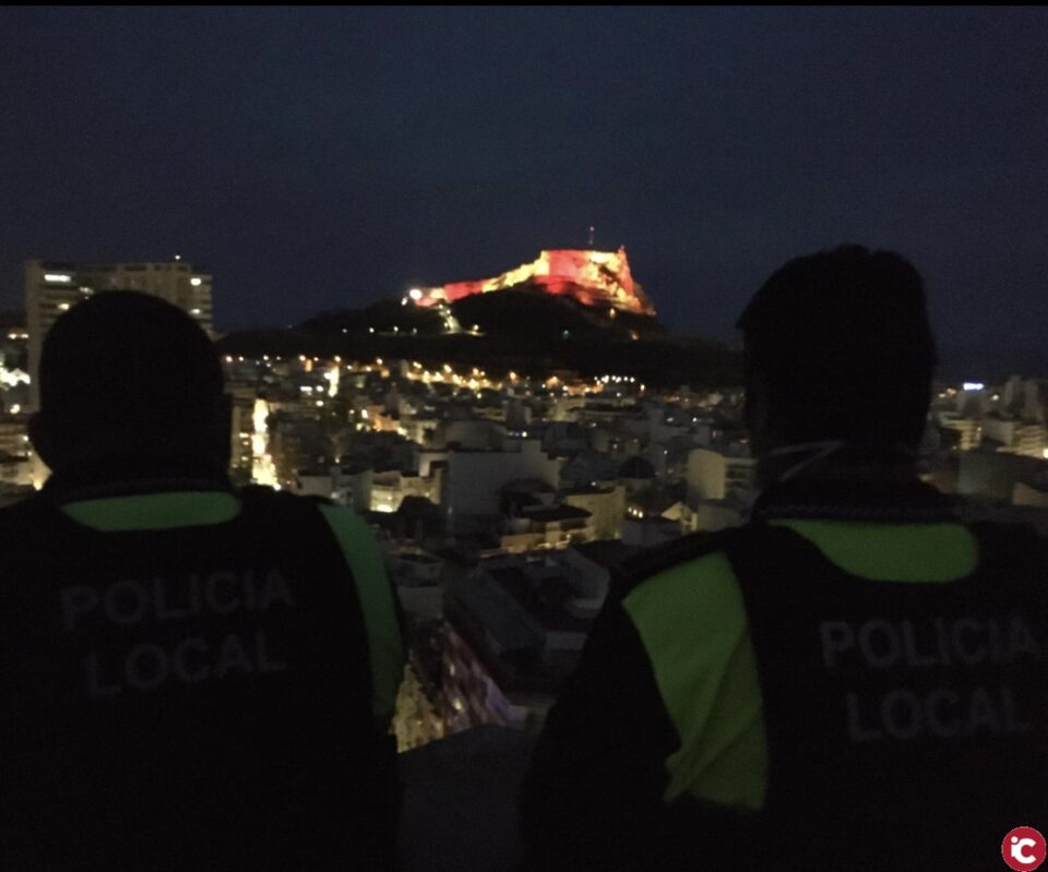 Las multas impuestas este mes por la Policía Local suman las dos mil y se duplican en Semana Santa con el amplio operativo para hacer frente al COVID con veinte detenidos en Alicante