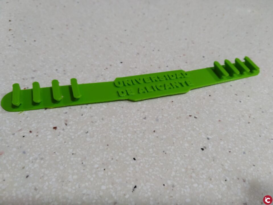 La Universitat d'Alacant col·labora amb la multinacional SICNOVA en la impressió solidària 3D de material sanitari enfront de la COVID-19