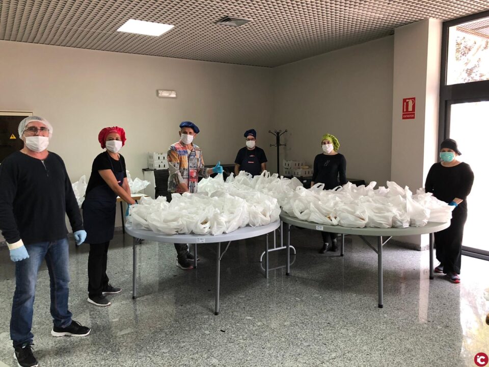 Alicante Gastronómica Solidaria consigue entregar 4.000 menús a personas sin recursos en menos de una semana