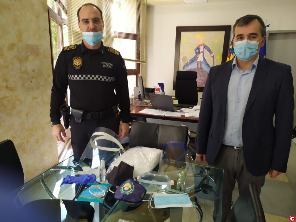El Ayuntamiento de Aspe proporciona a los agentes de Policía Local Equipos de Protección Individual (EPIs) para reforzar su seguridad