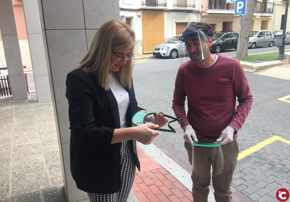 El Ayuntamiento de Petrer distribuirá 1.500 pantallas faciales para el personal del comercio local
