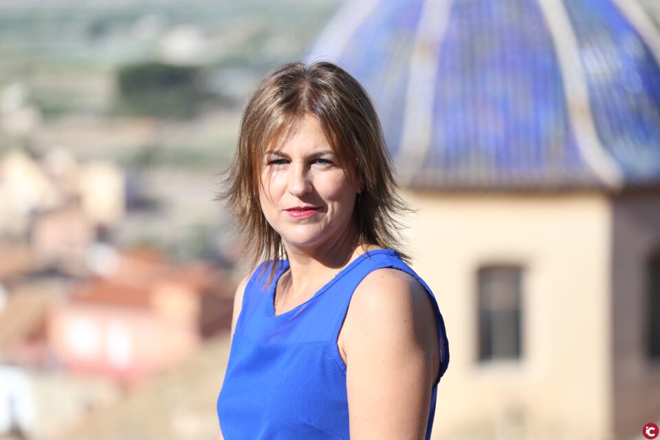 El Ayuntamiento de Agost entrega bonos comedor a 100 alumnos de 68 familias del municipio