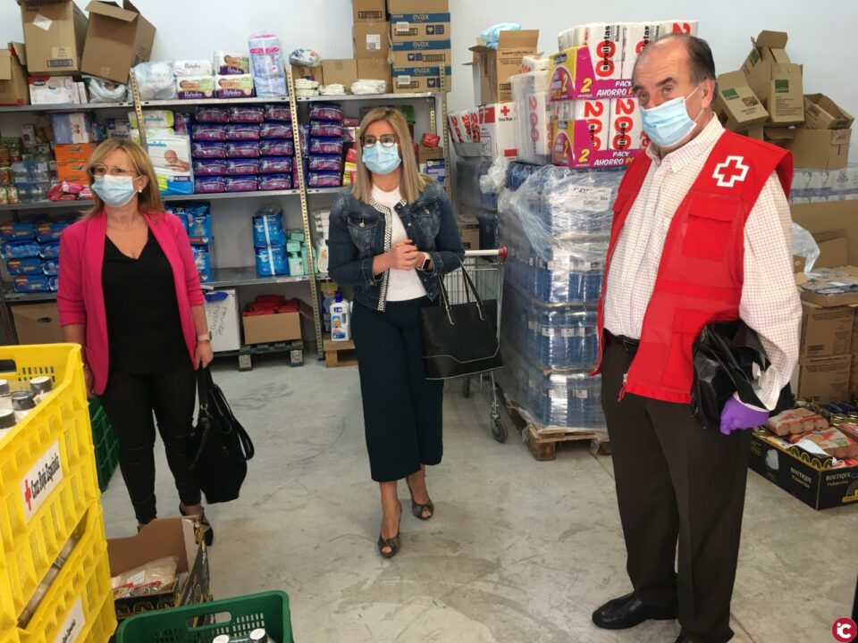 La alcaldesa agradece y pone en valor el trabajo de Cruz Roja Petrer en esta crisis sanitaria