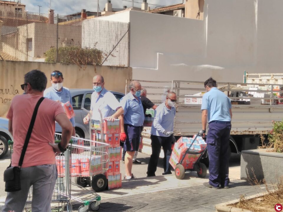 El Banco de Alimentos entrega a Cáritas y a la Iglesia Evangélica Milo de El Canmpello dos toneladas de comida para familias vulnerables