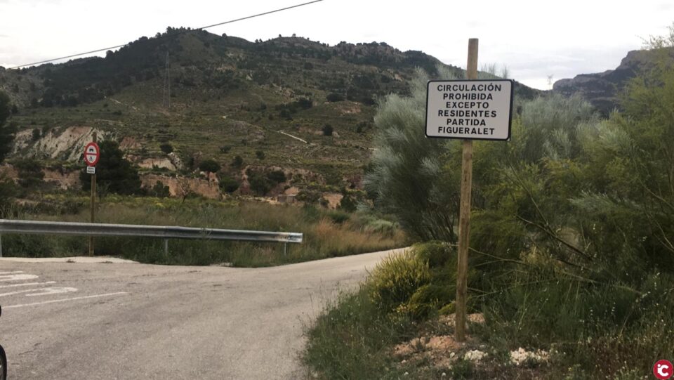 La Policía Local incrementa la señalización en diversos puntos de la población para evitar accidentes y conflictos