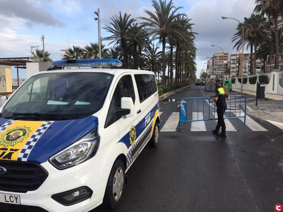 La Policía Local supera en dos meses las 3.563 sanciones con más de 35.668 identificaciones y 40 detenciones por desobediencia en todo el operativo para hacer frente al COVID en Alicante