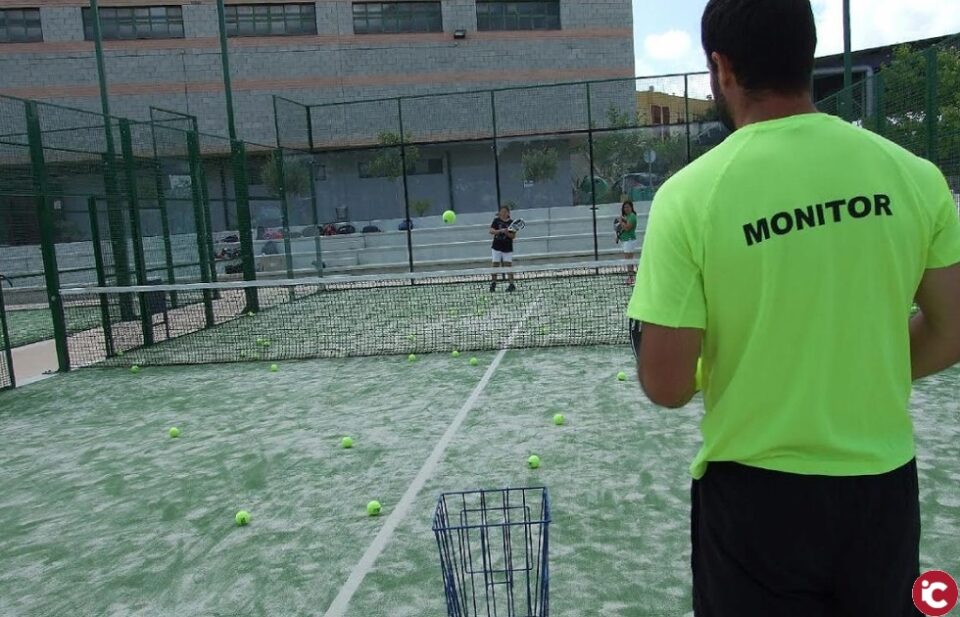 Aspe autoriza los encuentros de dobles en las pistas municipales de tenis y pádel