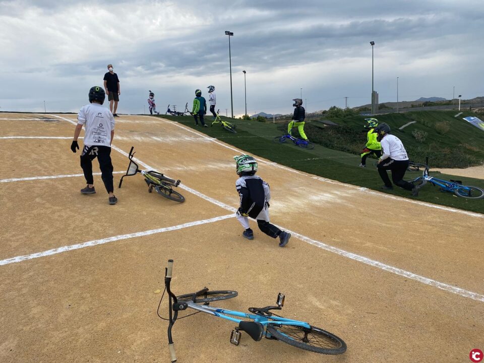 Las instalaciones deportivas al aire libre vuelven a la normalidad de forma escalonada