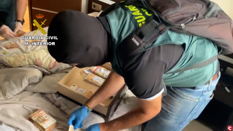La Guardia Civil desmantela una organización criminal dedicada a la distribución de marihuana por toda Europa