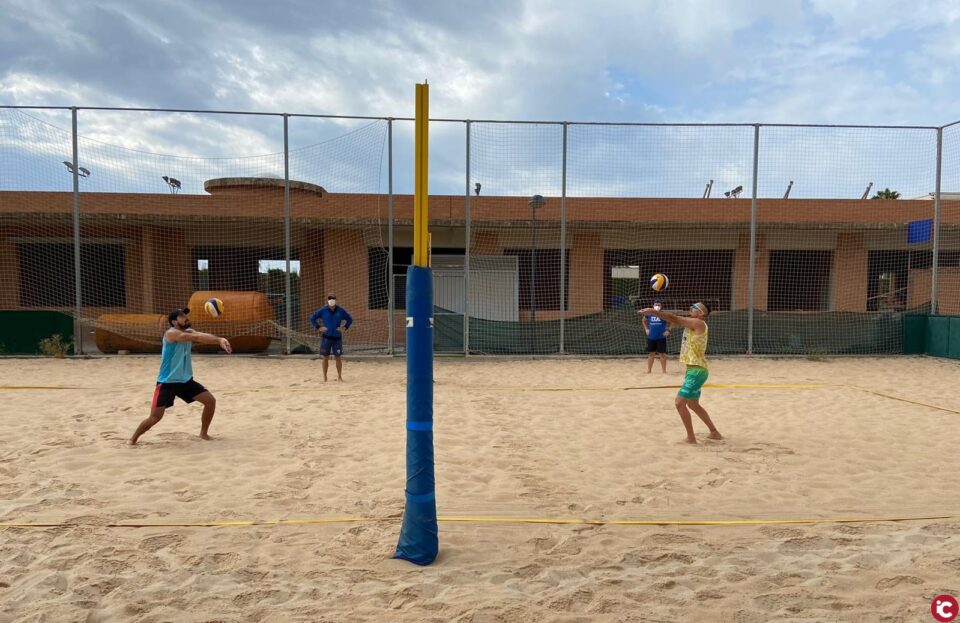 La Universidad de Alicante inicia la desescalada deportiva con los primeros entrenamientos de equipos de élite