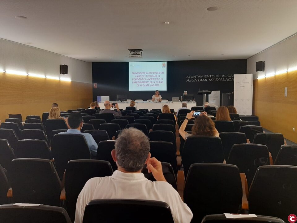 El Ayuntamiento de Alicante promueve la creación de una Red del Tercer Sector y concede ayudas a 22 entidades sin ánimo de lucro por importe de 120.000 euros a través de la Agencia Local de Desarrollo 'Impulsalicante'