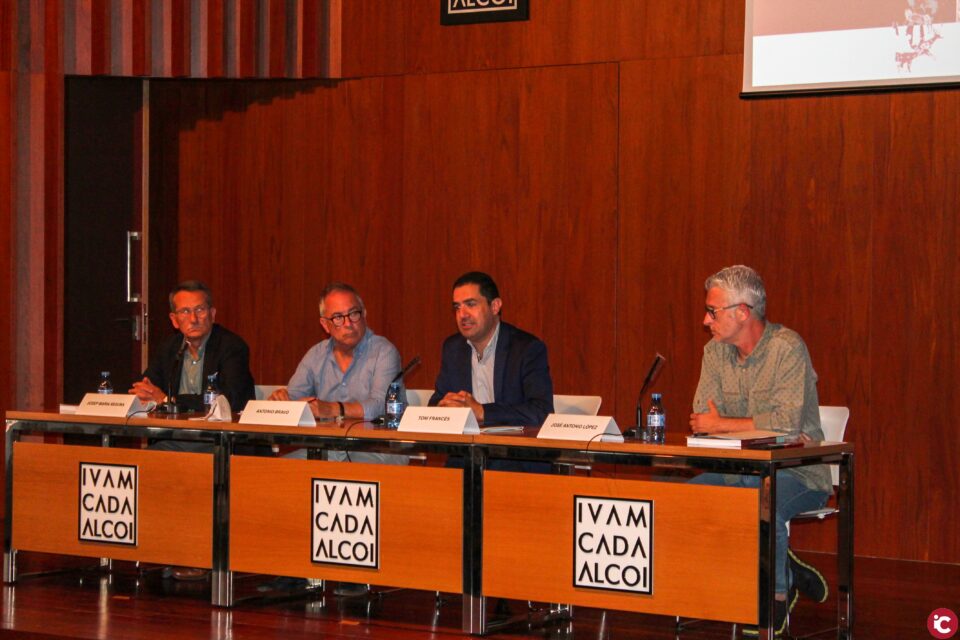 Presentat el llibre El arte rupestre del Arco Mediterráneo de la Península Ibérica