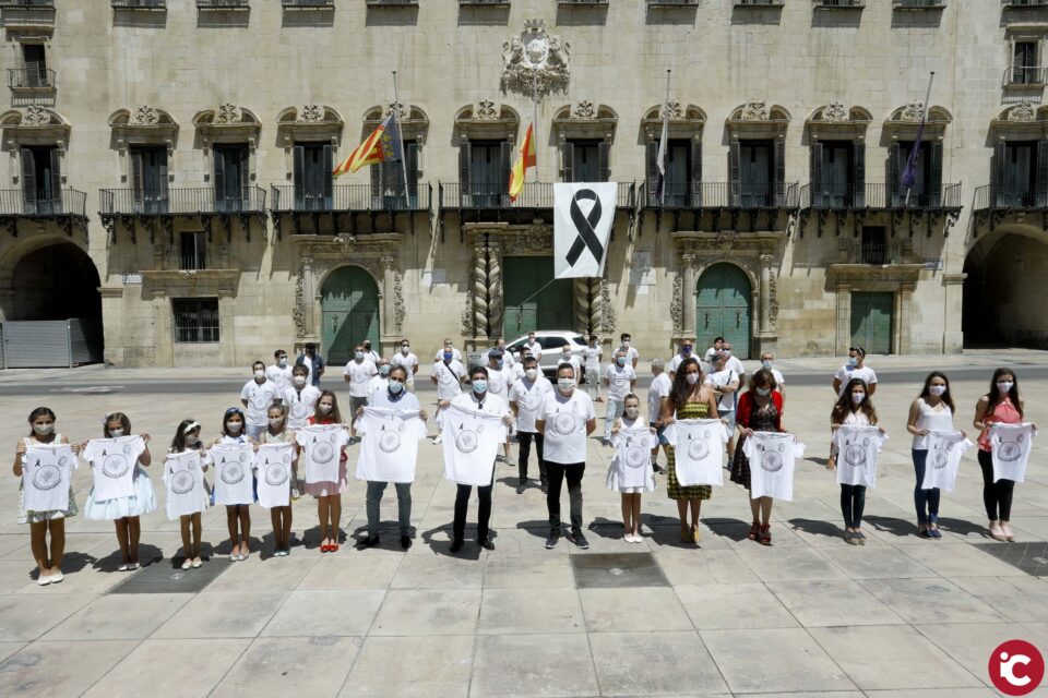 Homenaje al Día de la Plantà en la plaza del Ayuntamiento