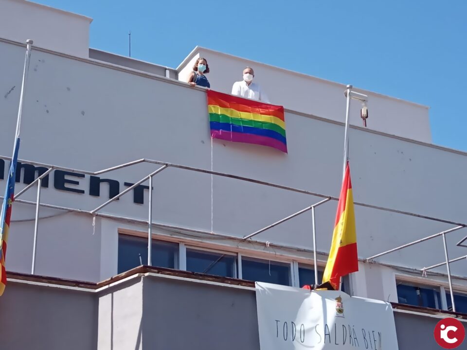 PSOE IBI: "PSOE y Som Ibi izan la bandera LGTBI en el Ayuntamiento"