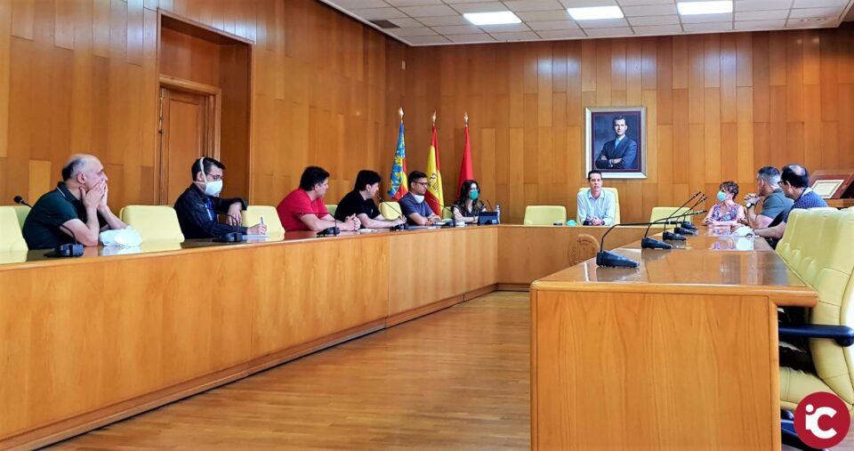 El Ayuntamiento de Elda propone a los comerciantes y vecinos de Jaime Balmes la creación de una comisión de seguimiento del mercadillo