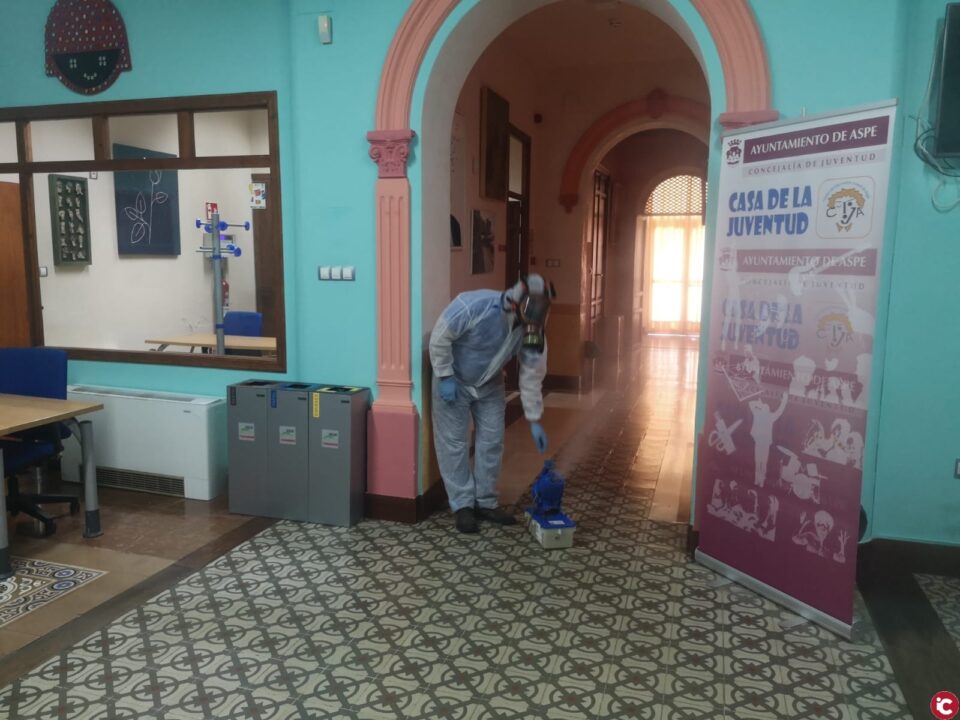 EL Ayuntamiento de Aspe procede a la desinfección de los Centros Escolares