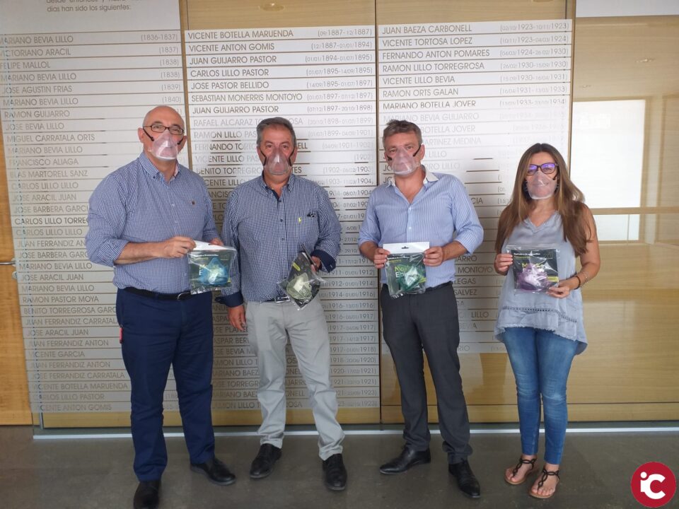 Una empresa sanvicentera crea mascarillas transparentes para facilitar la comunicación a personas sordas