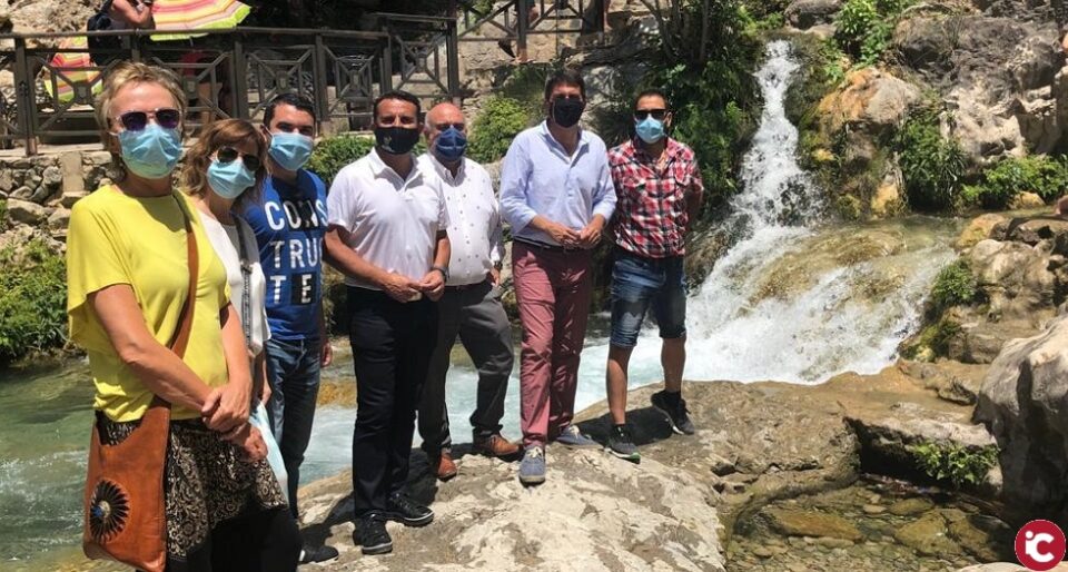 Mazón destaca la riqueza ambiental de los municipios de interior como destinos seguros este verano