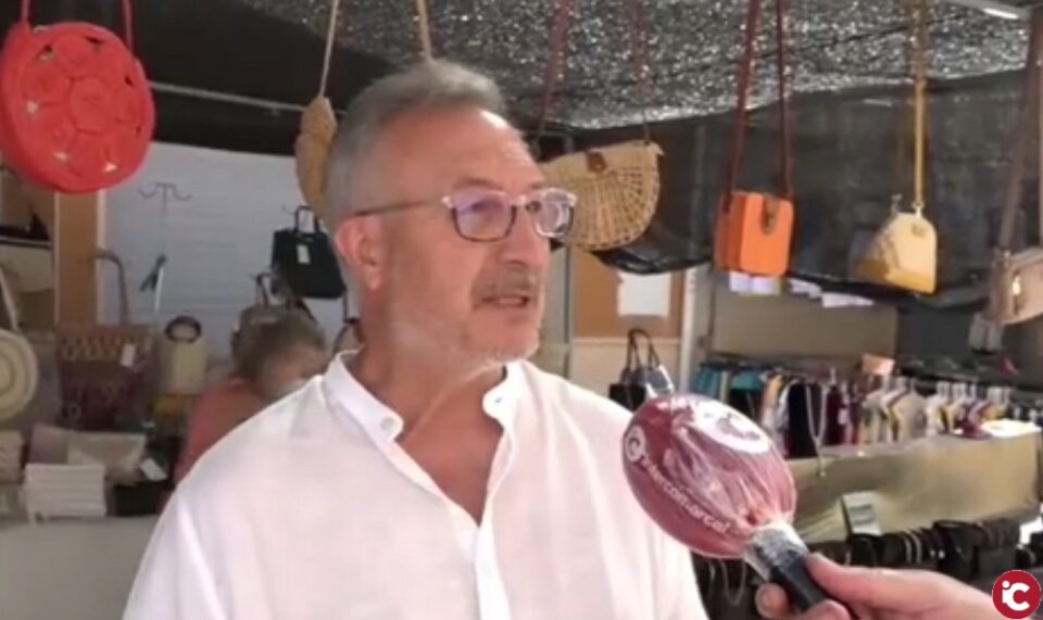 Como cada lunes Sax ha celebrado su mercadillo