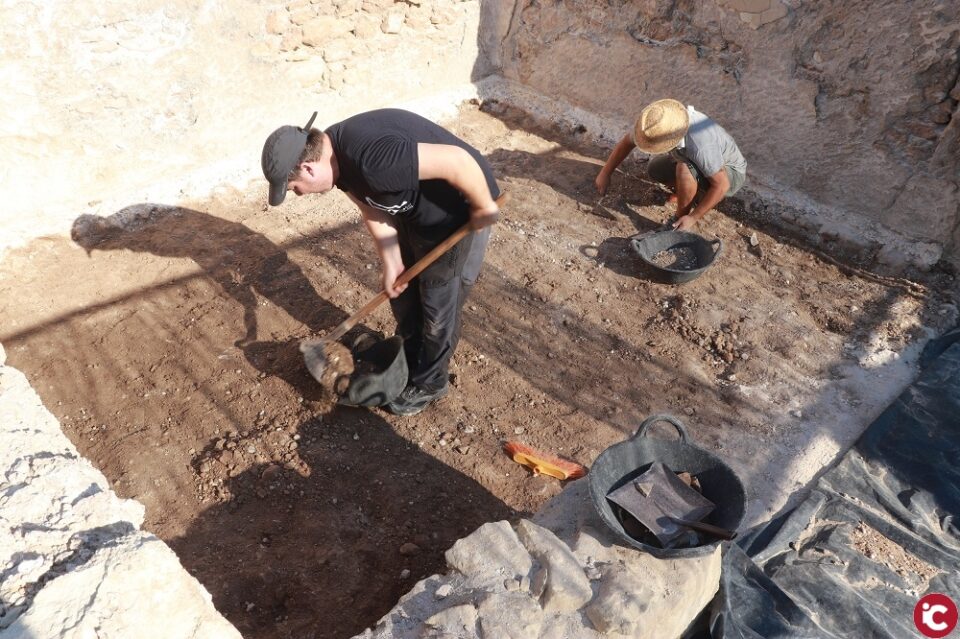 Projecte ASTERO centra l'actual campanya a estudiar el paviment i l'ampliació de les termes a l'Alcúdia de la Universitat d'Alacant